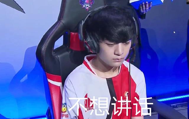 彼此咬合